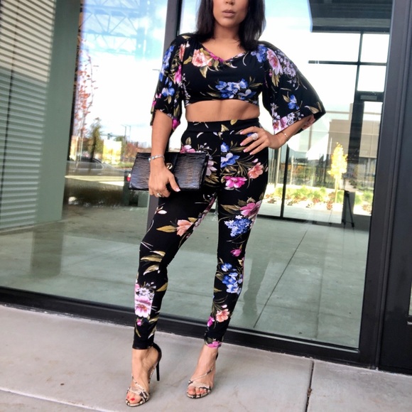 Trendy boutique Pants - Black blue & purple floral crop top and pants set